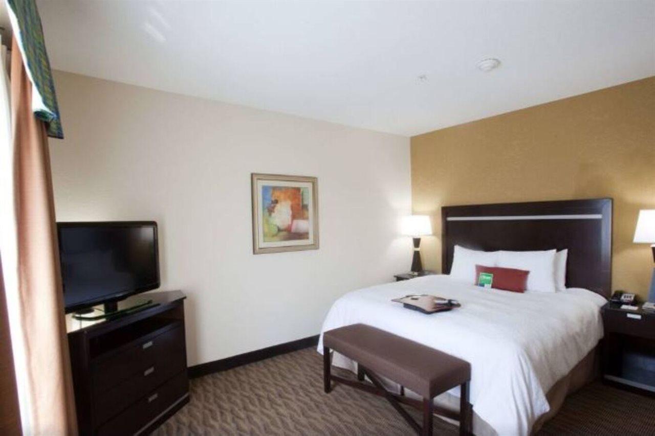 Hampton Inn & Suites Dallas I-30 Cockrell Hill, Tx Exterior photo
