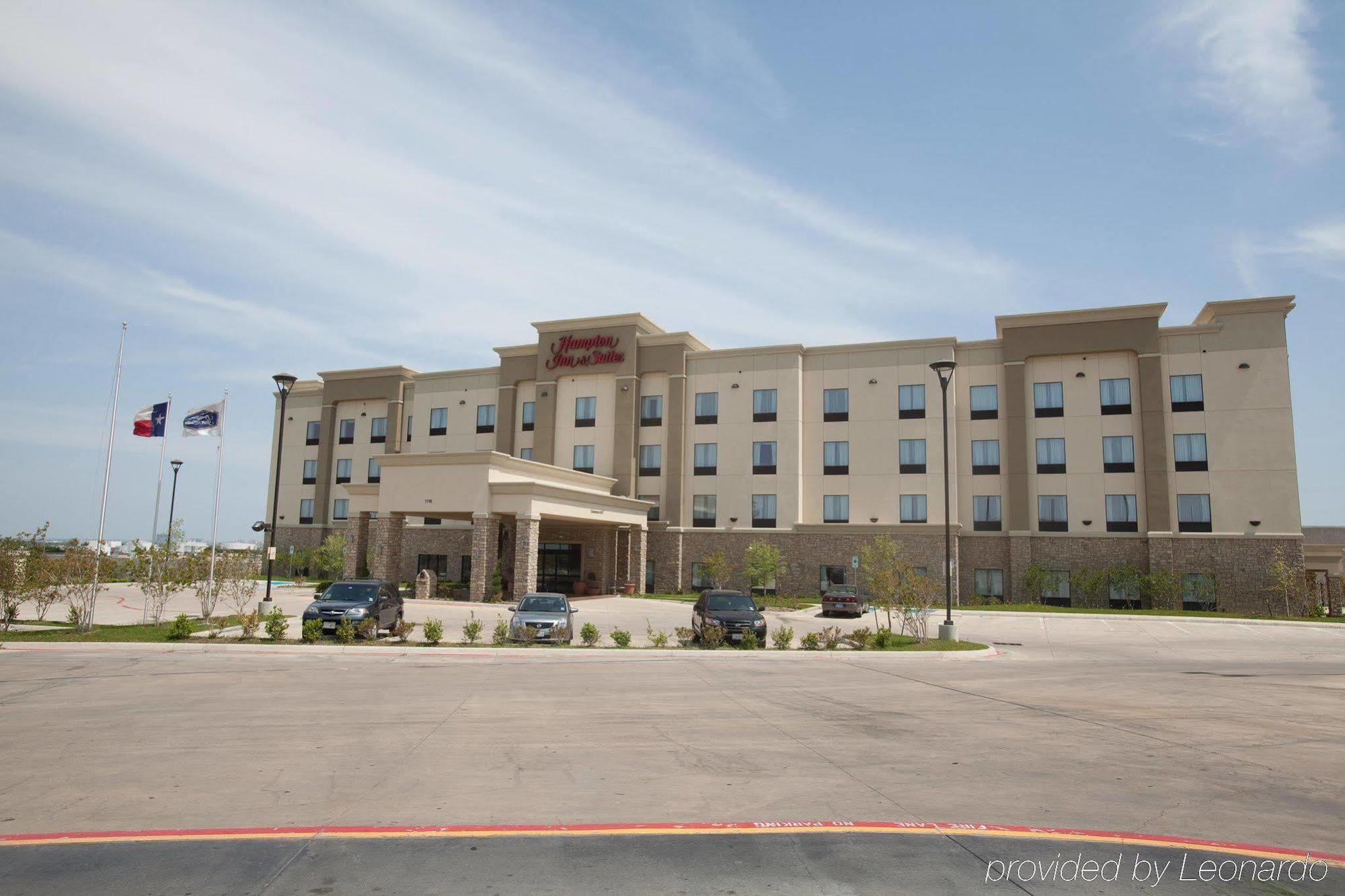 Hampton Inn & Suites Dallas I-30 Cockrell Hill, Tx Exterior photo